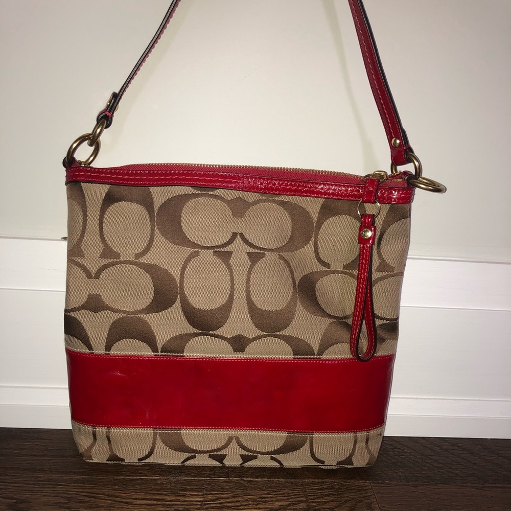 Coach signature collection medium sized bag